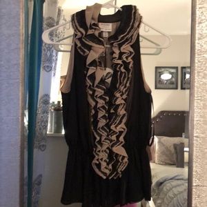 NEW WITH TAGS!! Adorable blouse